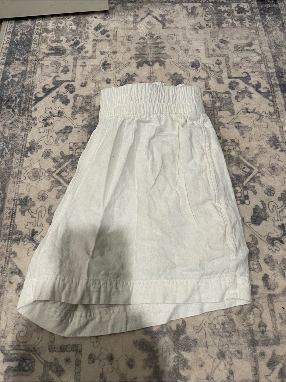Old Navy White Elastic-Waist Mini Skirt